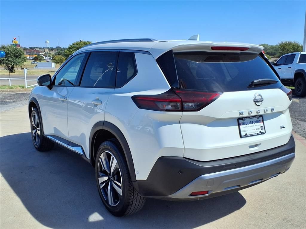 Used 2023 Nissan Rogue SL w/ SL Premium Package FWD image 6