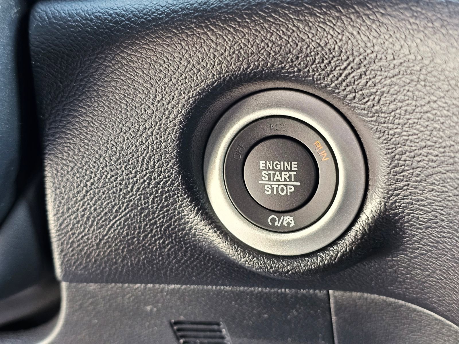 New 2026 Chrysler Voyager LX FWD image 13