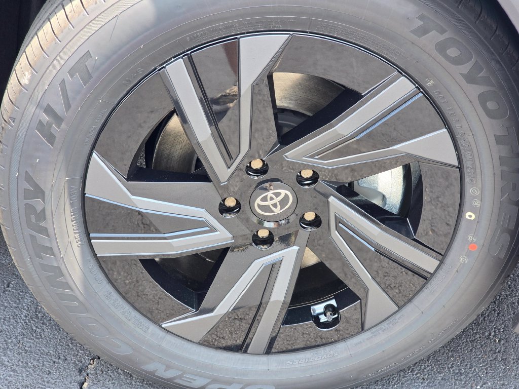 New 2026 Toyota C-HR w/ Cold Weather Package AWD/4WD image 10