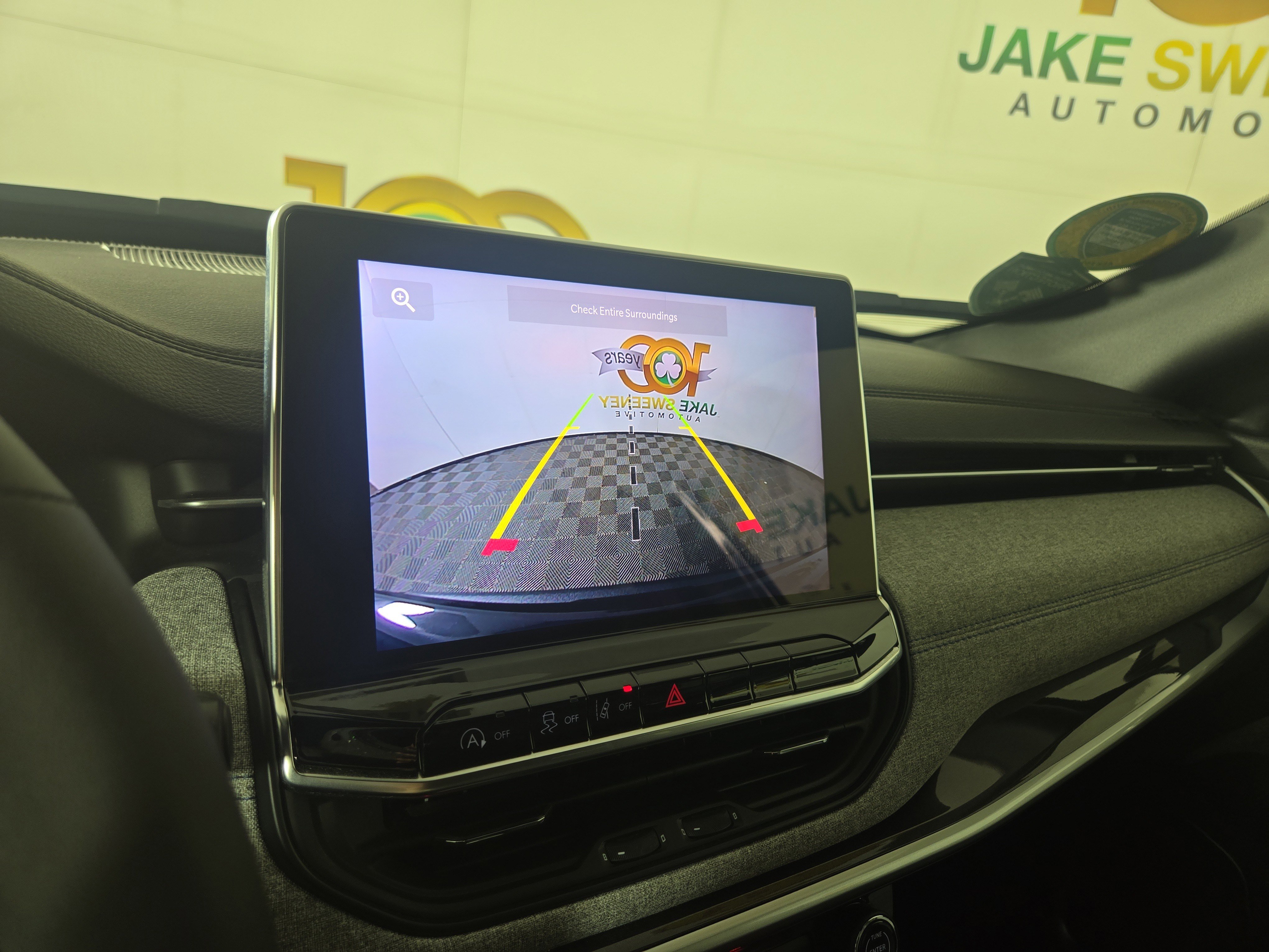 Certified 2024 Jeep Compass Latitude w/ Convenience Group AWD/4WD image 21