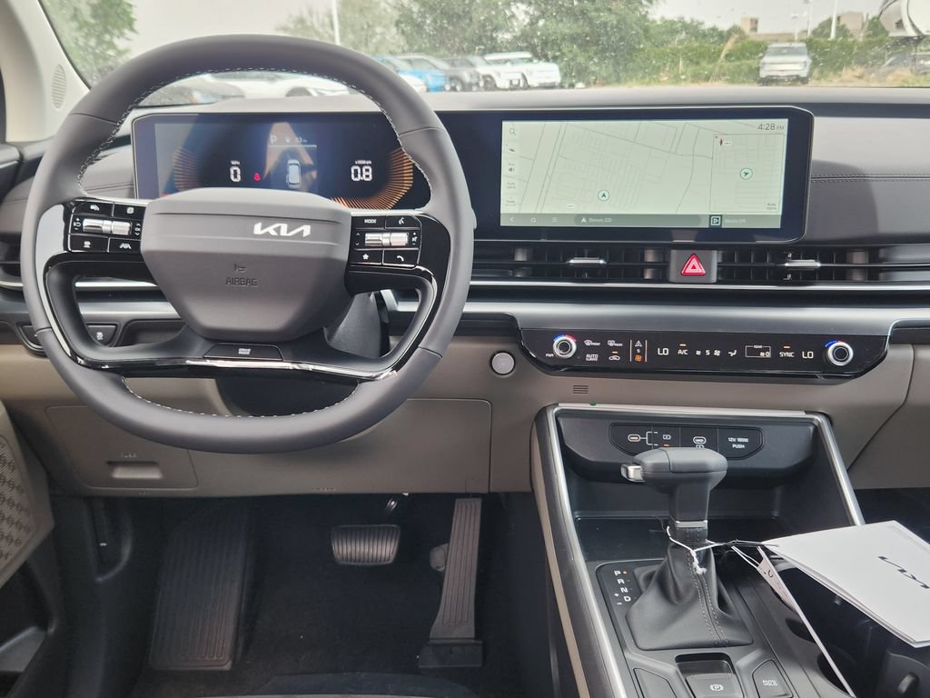 New 2027 Kia Carnival FWD image 11