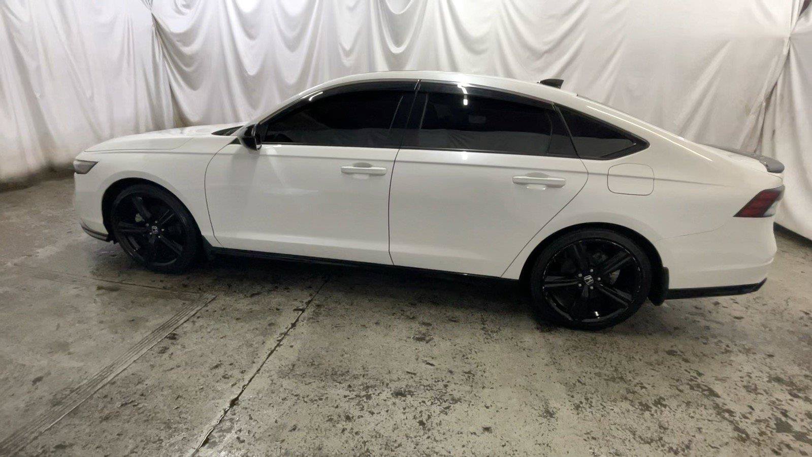 Used 2023 Honda Accord Sport image 13