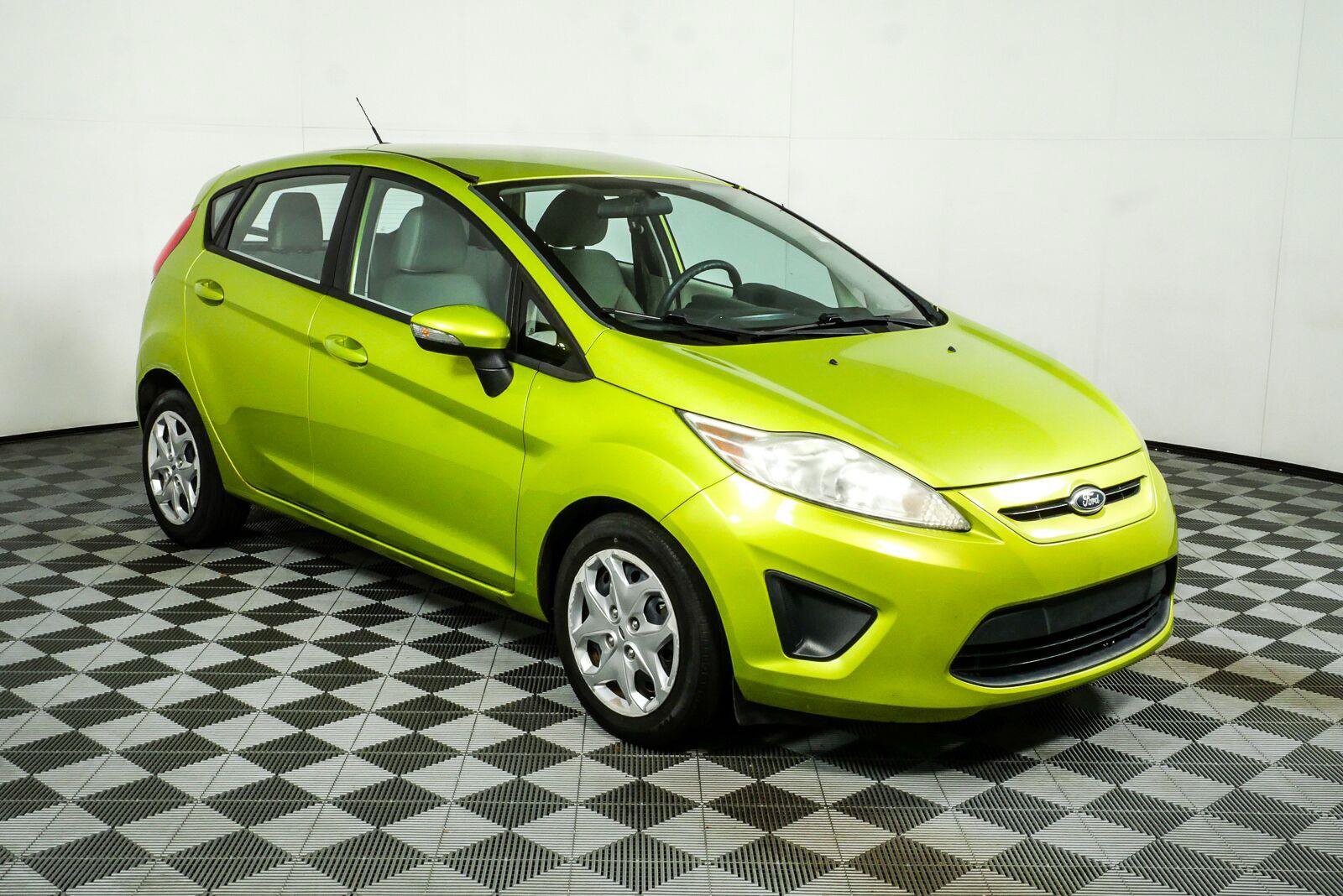 Used 2013 Ford Fiesta SE