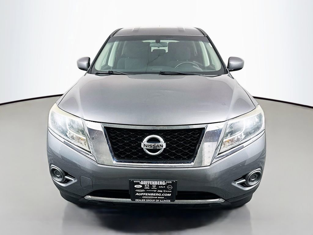 Used 2015 Nissan Pathfinder S image 2