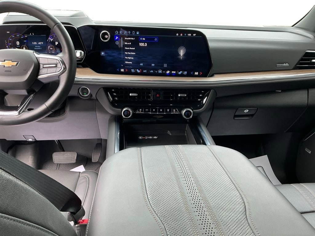Used 2025 Chevrolet Tahoe High Country AWD/4WD image 11