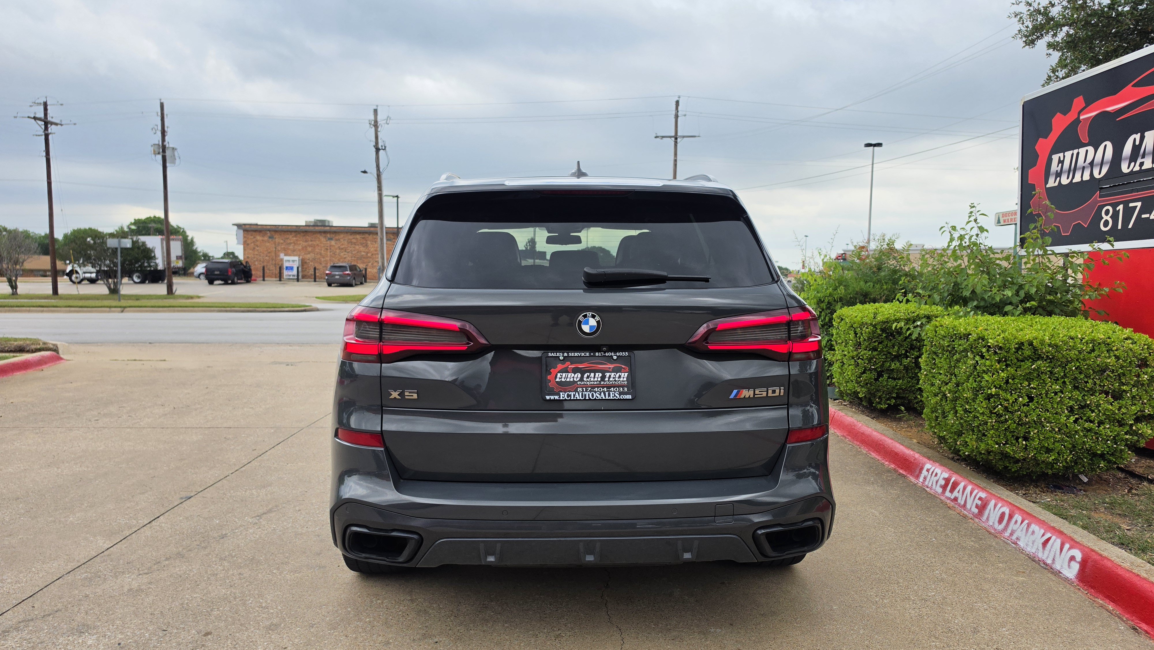 Used 2022 BMW X5 M50i AWD/4WD image 4