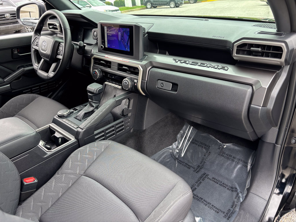 Certified 2025 Toyota Tacoma SR5 AWD/4WD image 38