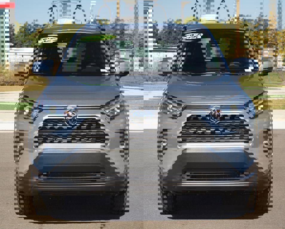 Used 2025 Toyota RAV4 XLE Premium image 25