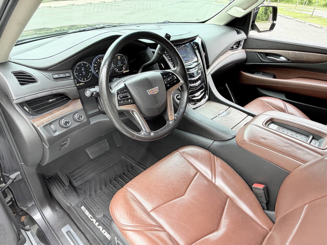 Used 2015 Cadillac Escalade ESV Premium AWD/4WD image 13