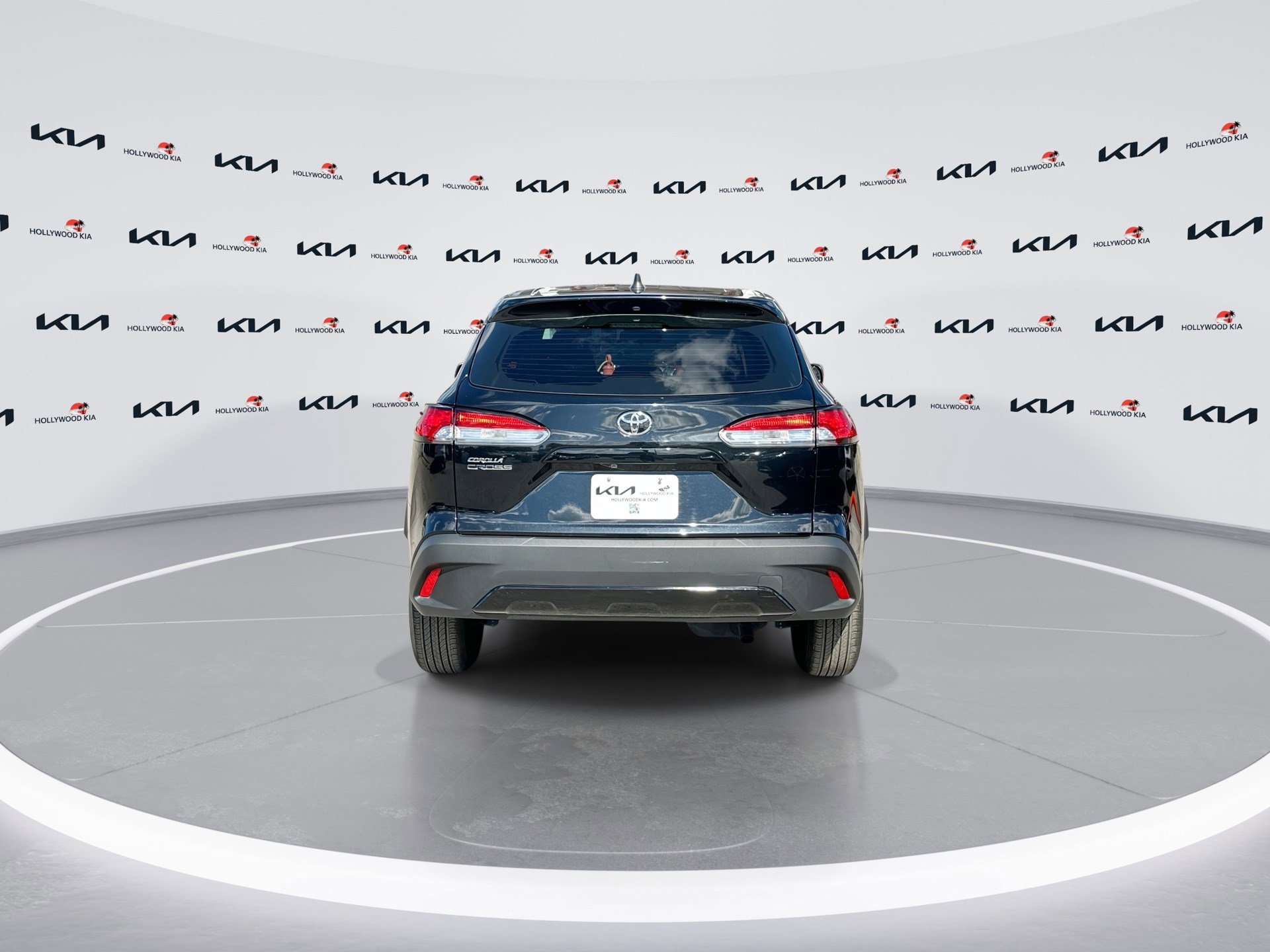 Used 2024 Toyota Corolla Cross L image 7