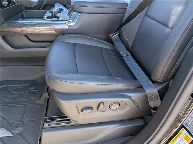 New 2026 Chevrolet Silverado 2500 LTZ w/ LTZ Convenience Package AWD/4WD image 4