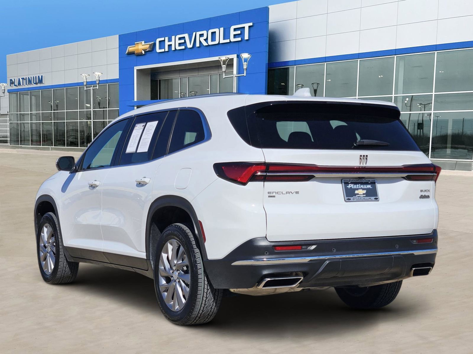 Used 2025 Buick Enclave Preferred image 4