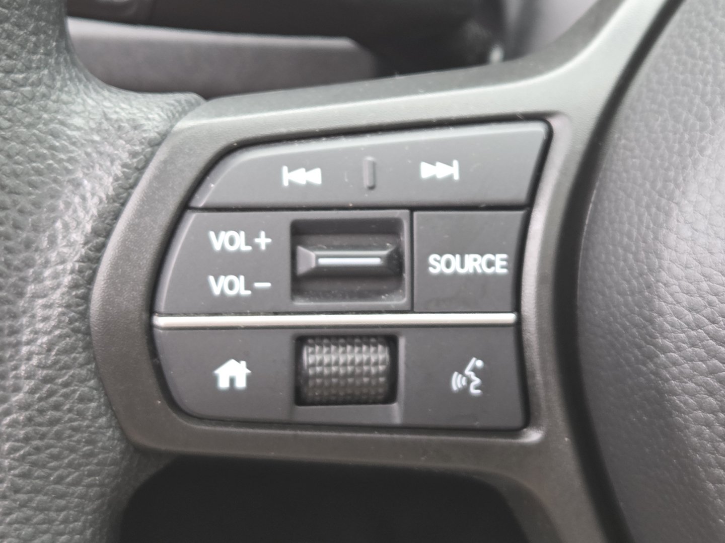 Used 2025 Honda CR-V EX image 31