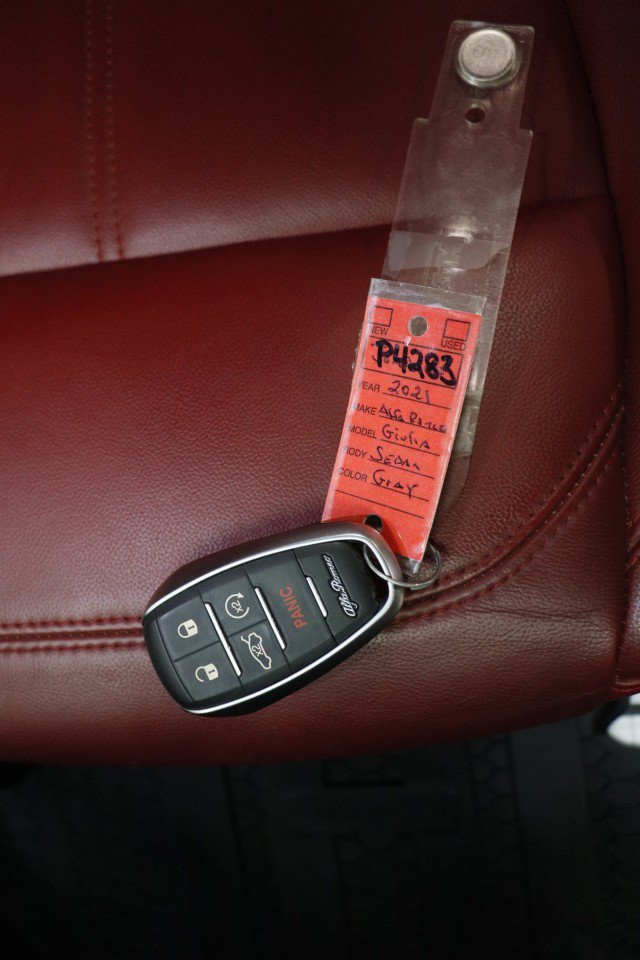 Used 2021 Alfa Romeo Giulia Ti RWD image 33