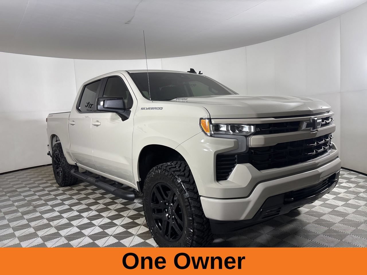 Used 2026 Chevrolet Silverado 1500 RST w/ RST Select Package AWD/4WD image 4
