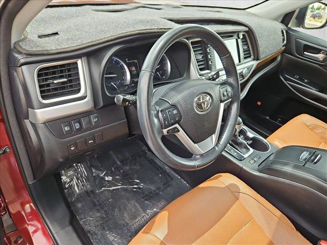 Used 2018 Toyota Highlander Limited AWD/4WD image 10