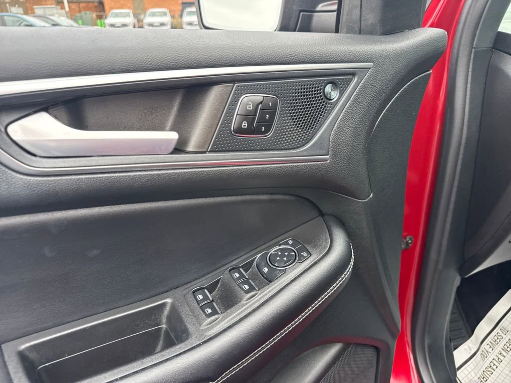 Used 2023 Ford Edge ST w/ Equipment Group 401A image 31