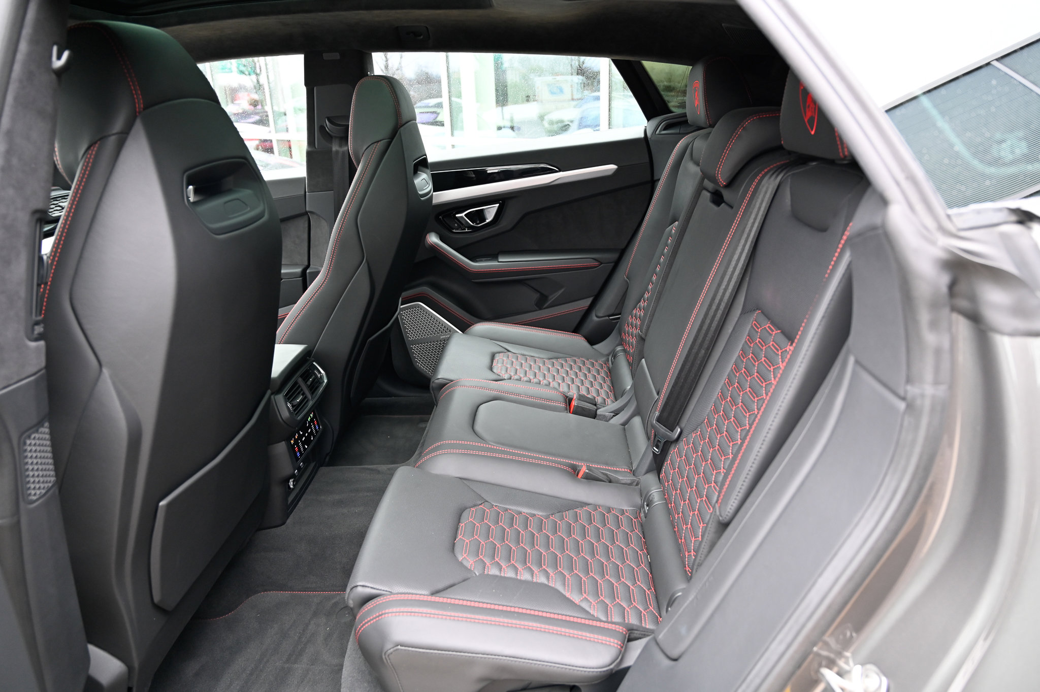 Used 2021 Lamborghini Urus image 38