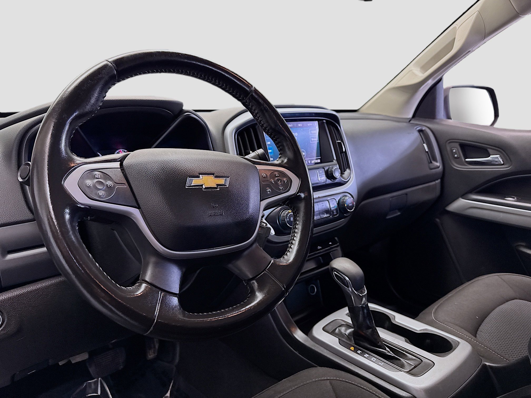 Used 2022 Chevrolet Colorado LT w/ LT Convenience Package image 7