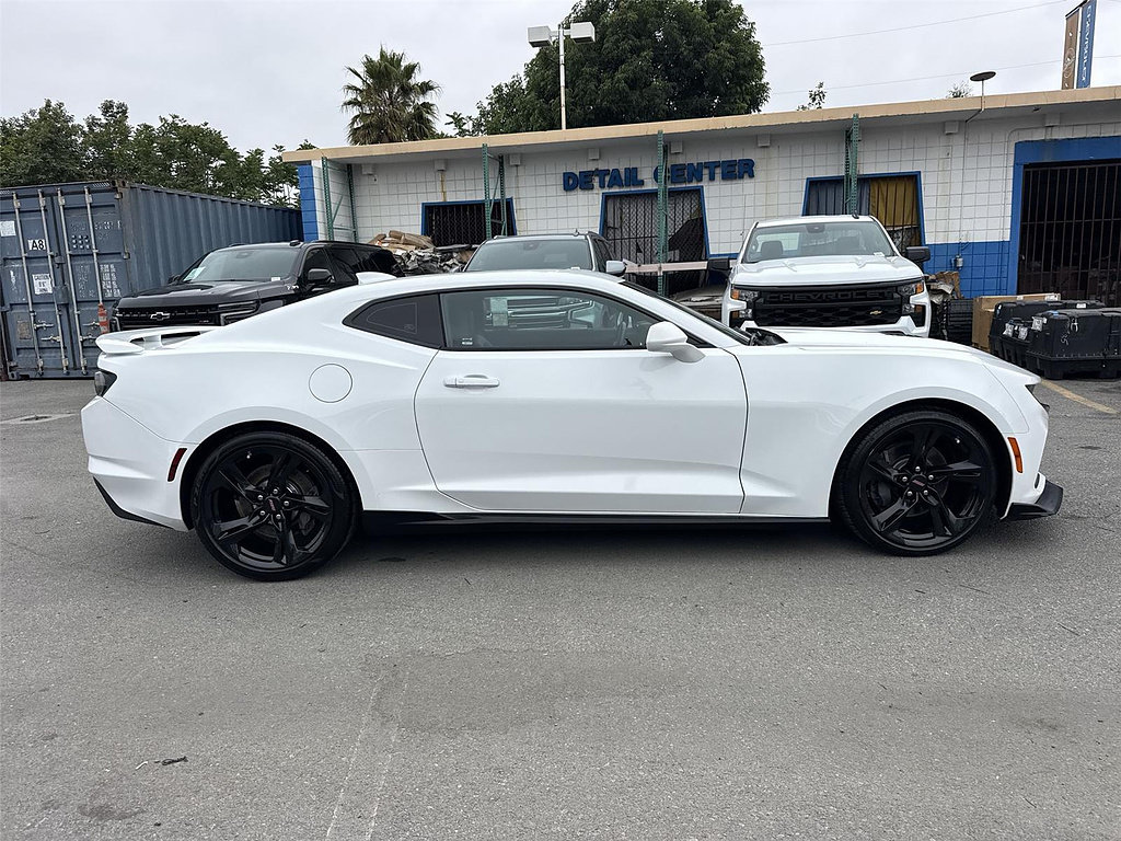 Used 2019 Chevrolet Camaro SS RWD image 2