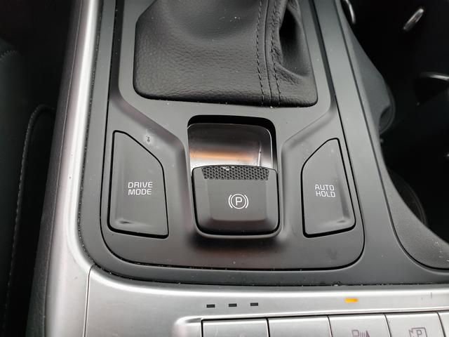 Used 2025 Kia Carnival image 29