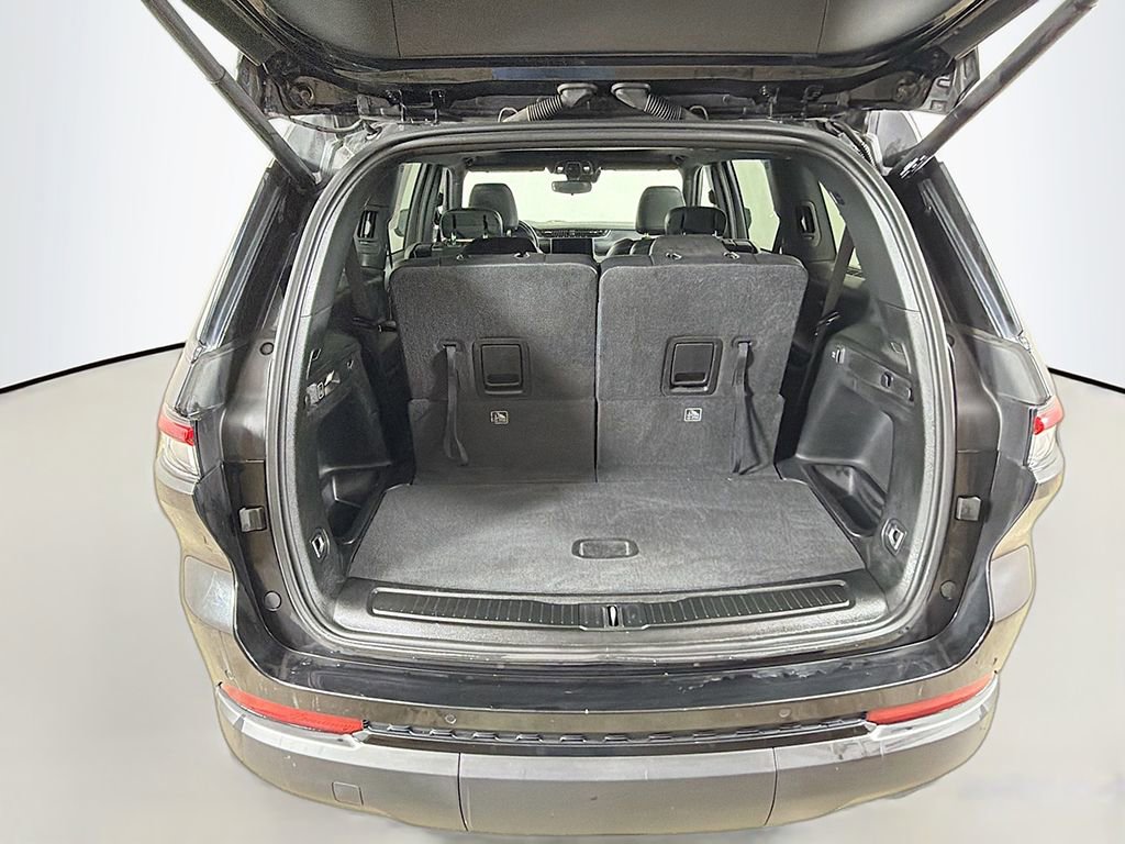 Used 2022 Jeep Grand Cherokee L Laredo image 16