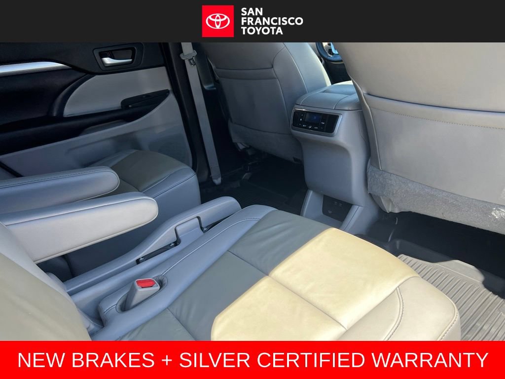 Certified 2019 Toyota Highlander XLE AWD/4WD image 20