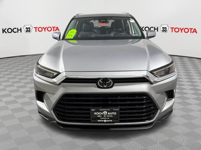 Used 2025 Toyota Grand Highlander AWD image 2