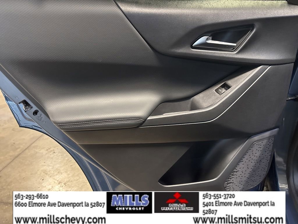 Used 2026 Chevrolet Equinox LT FWD image 11