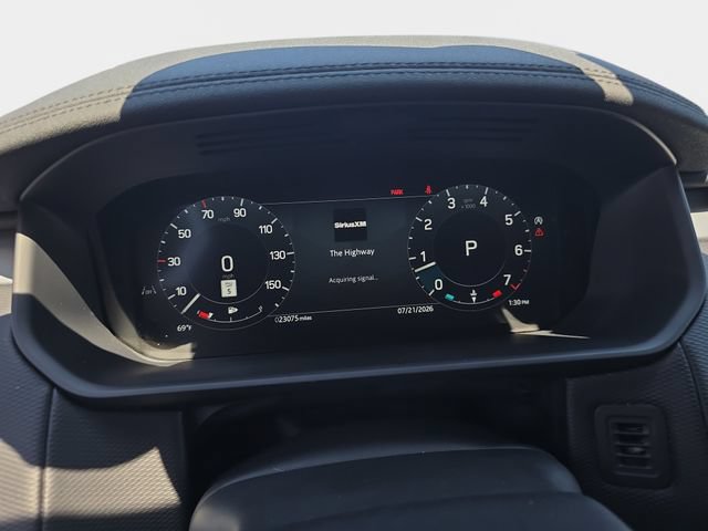 Certified 2024 Land Rover Discovery Dynamic SE AWD/4WD image 23