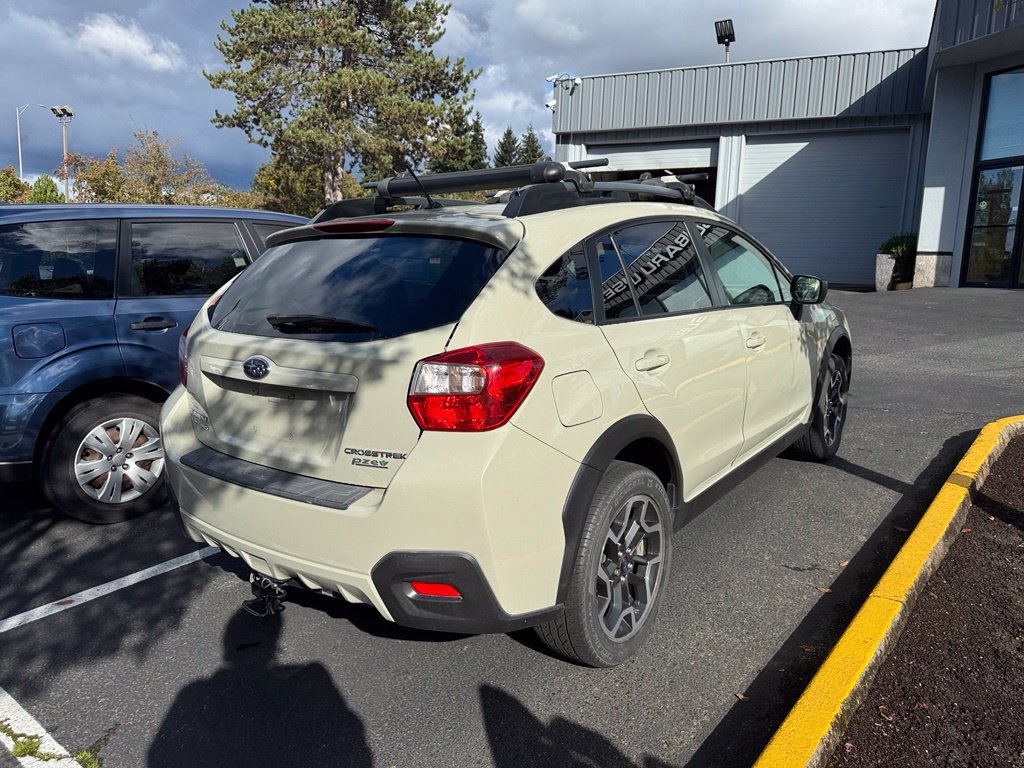 Used 2016 Subaru Crosstrek 2.0i AWD/4WD image 3