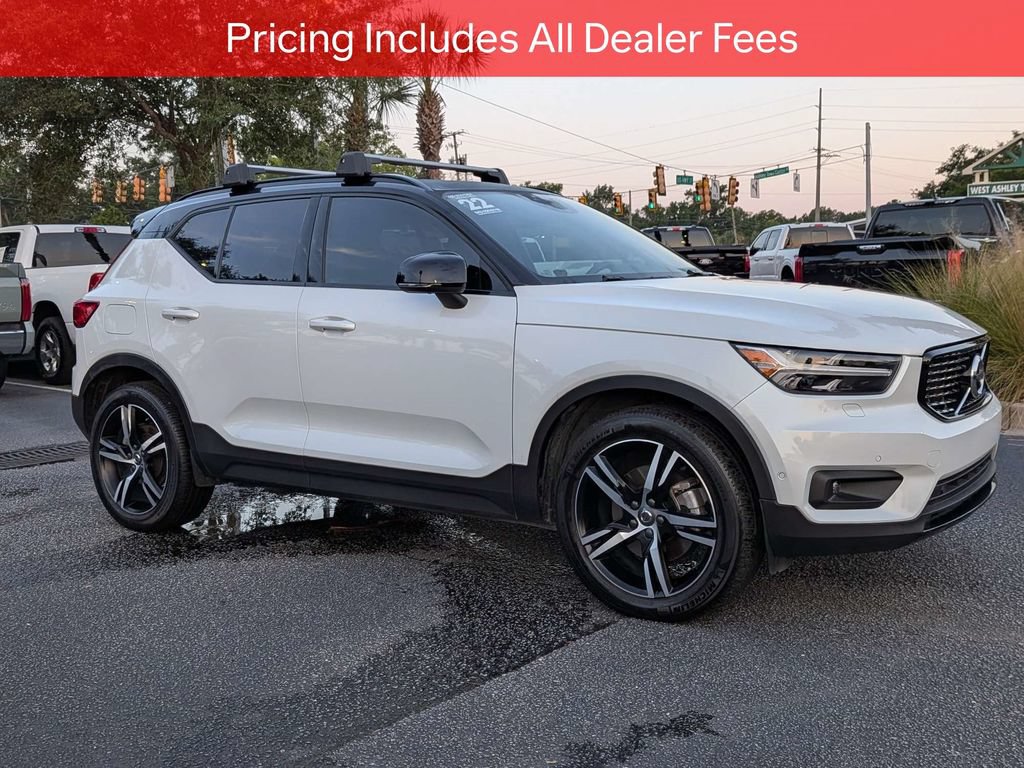Used 2022 Volvo XC40 T5 R-Design w/ Advanced Package AWD/4WD image 2