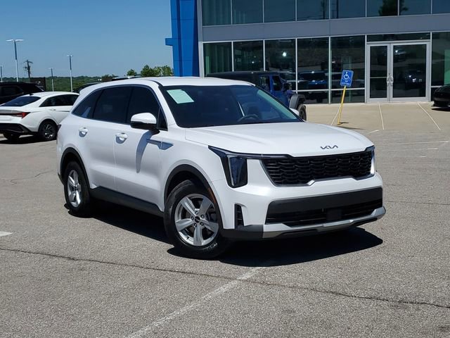 Used 2025 Kia Sorento LX