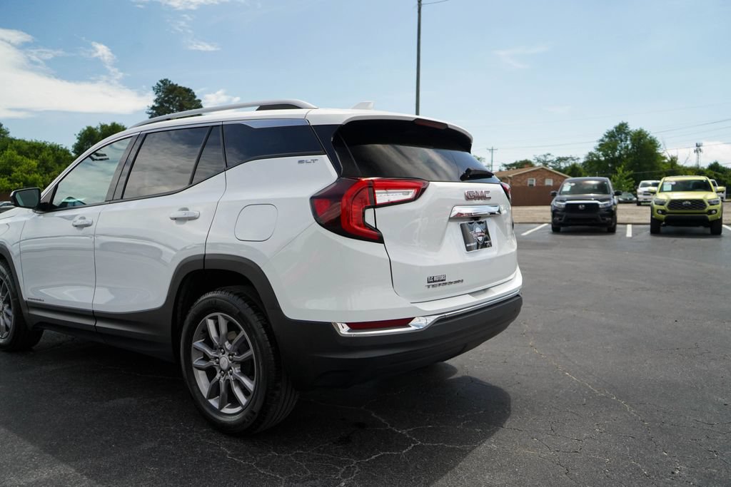 Used 2024 GMC Terrain SLT FWD image 19