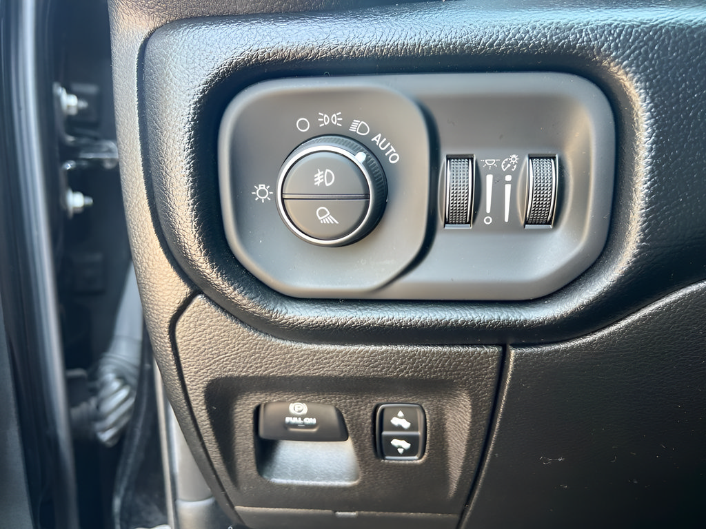 Used 2019 RAM 1500 Big Horn AWD/4WD image 20