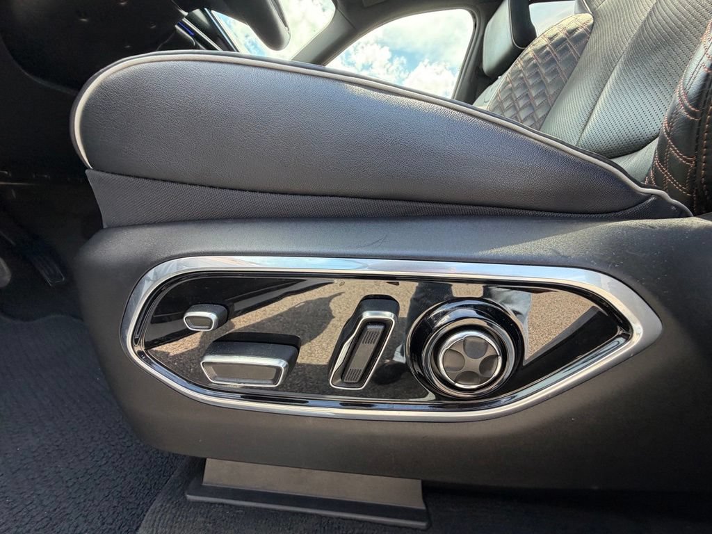 Used 2024 Jeep Grand Cherokee Summit AWD/4WD image 50