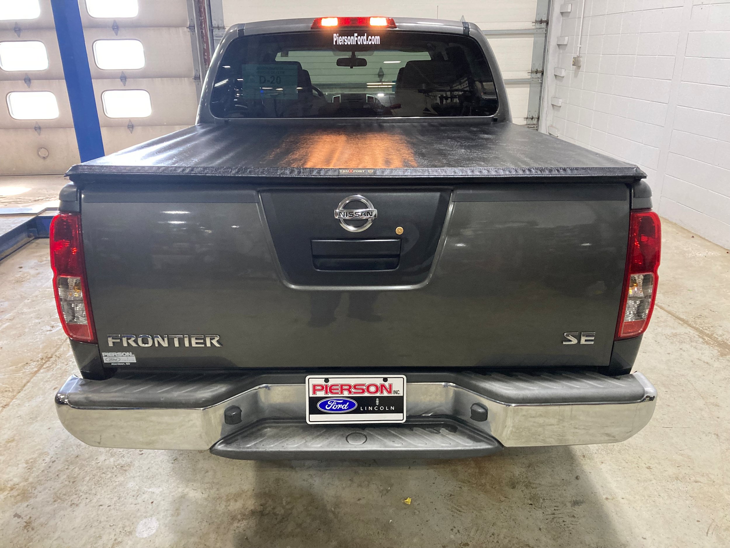 Used 2009 Nissan Frontier SE w/ SE Value Truck Pkg RWD image 13