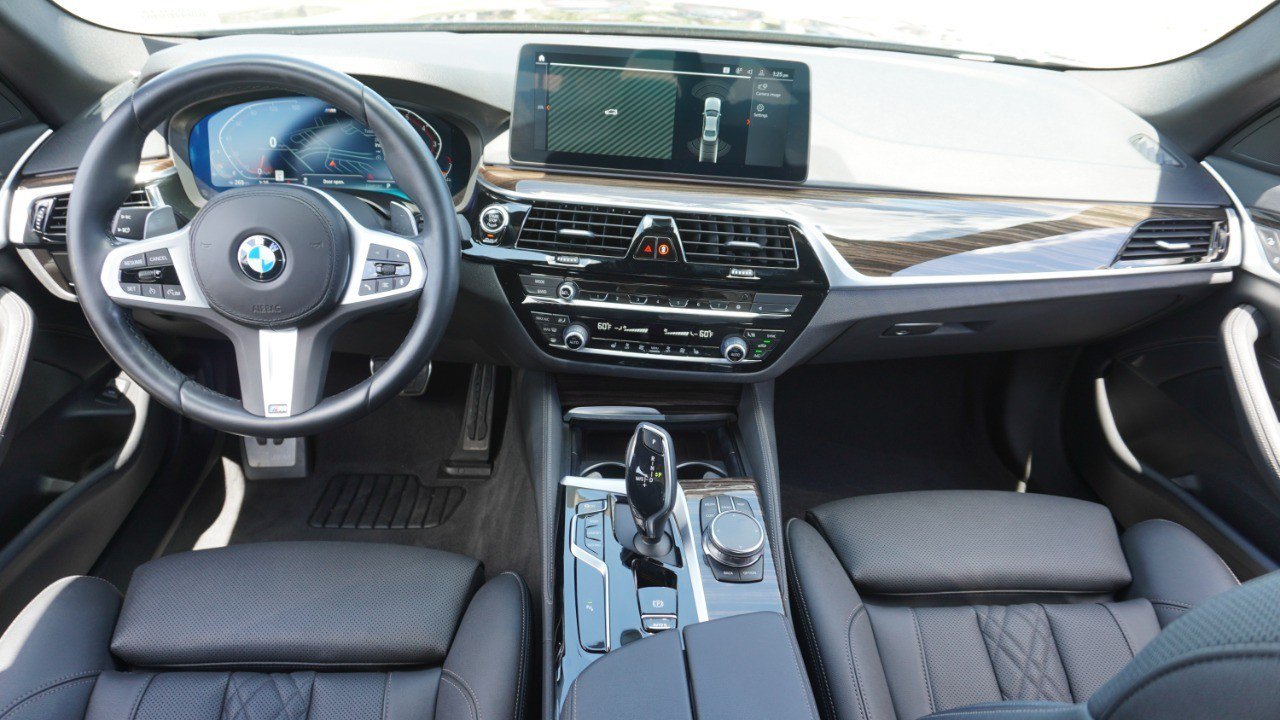 Used 2023 BMW 530i w/ M Sport Package RWD image 27