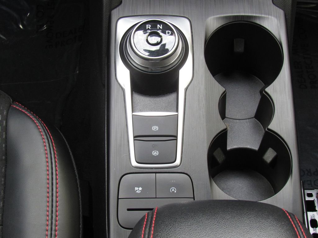 Used 2025 Ford Escape ST-Line AWD/4WD image 29