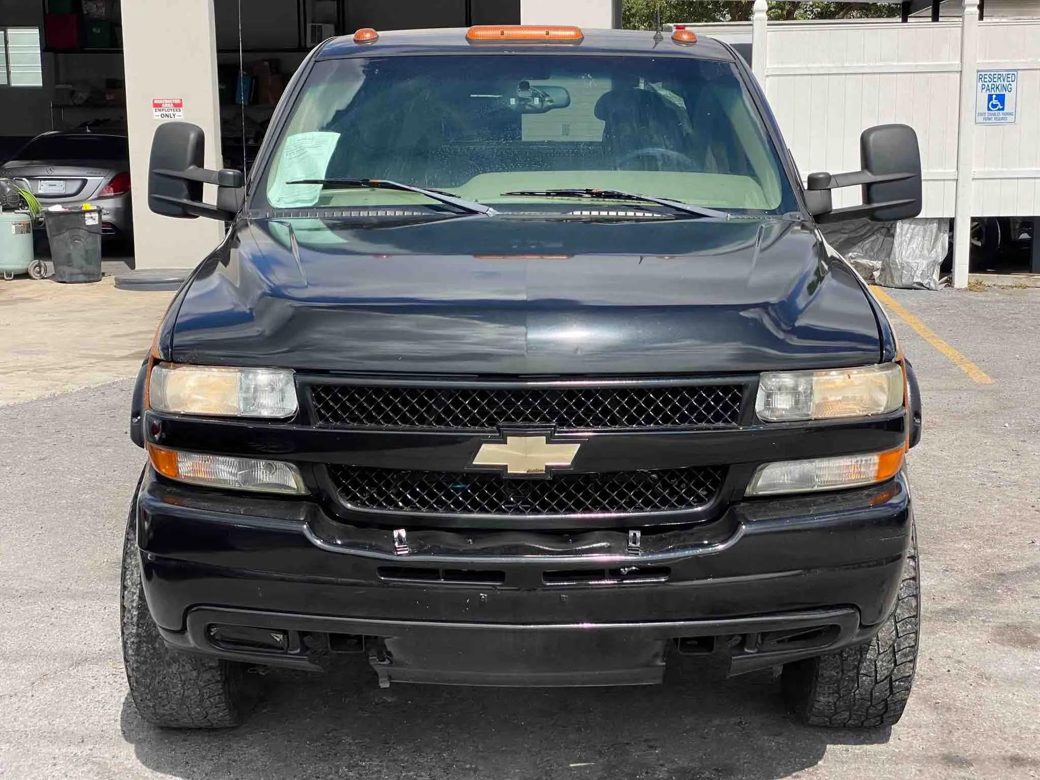 Used 2001 Chevrolet Silverado 2500 LT w/ Snow Plow Prep Pkg image 8