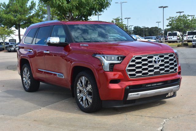Used 2024 Toyota Sequoia Capstone AWD/4WD image 3