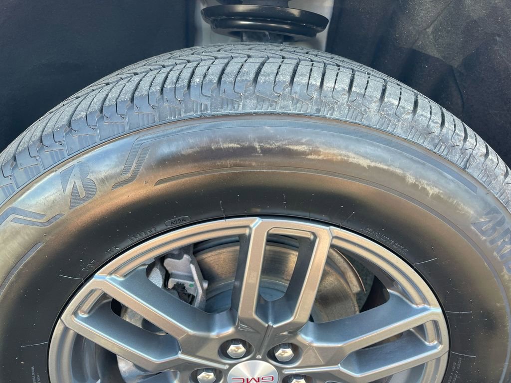 Used 2025 GMC Acadia Elevation FWD image 34