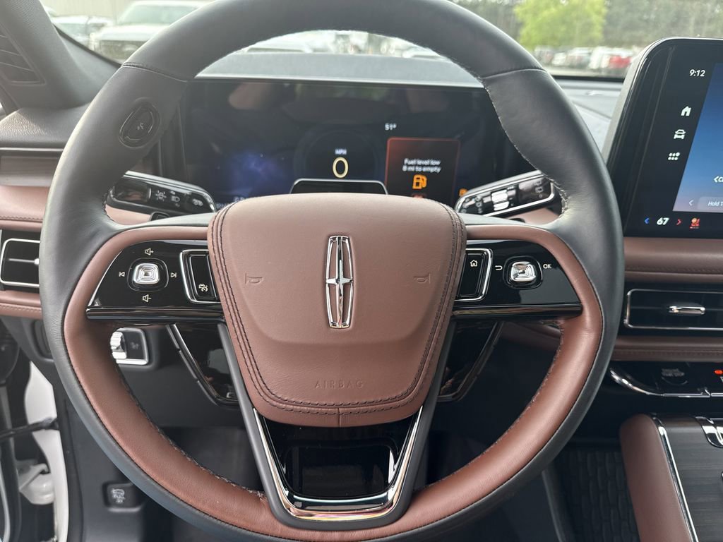 Used 2025 Lincoln Aviator Reserve w/ Equipment Group 201A AWD/4WD image 26