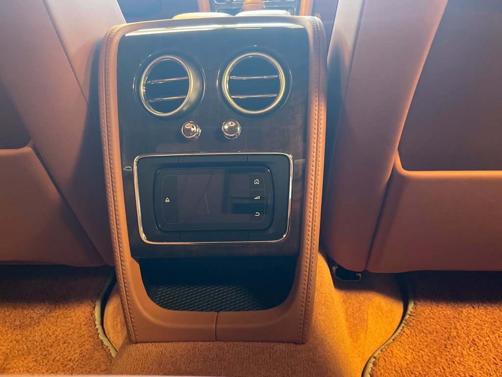 Used 2015 Bentley Flying Spur V8 AWD/4WD image 23