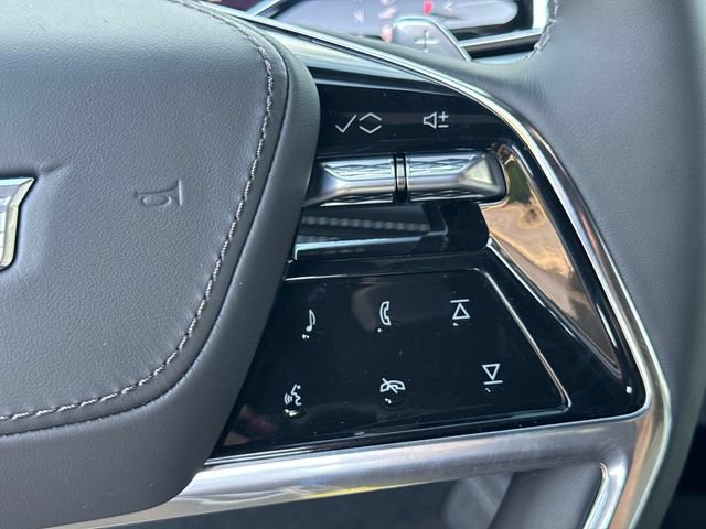 New 2026 Cadillac Escalade Platinum Sport w/ LPO, ONYX Package AWD/4WD image 32