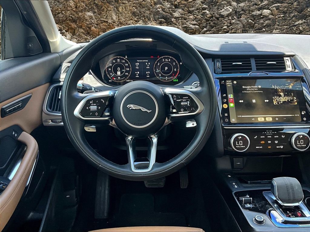 Used 2022 Jaguar E-PACE SE image 5