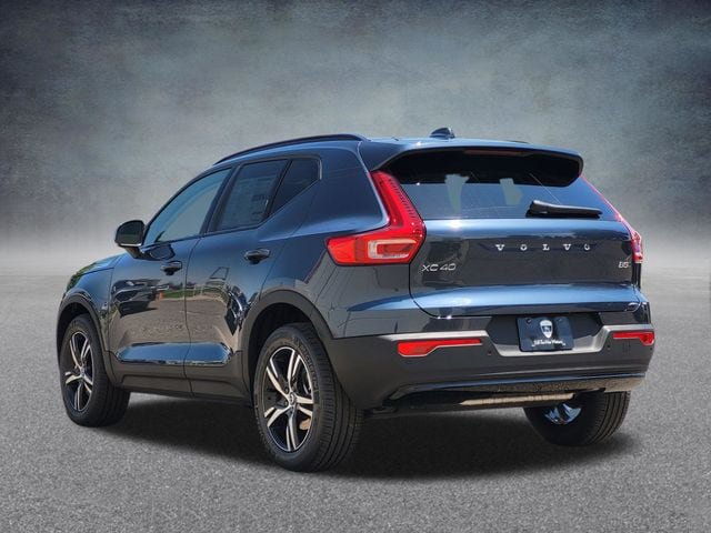 New 2026 Volvo XC40 B5 Core w/ Protection Package Premier AWD/4WD image 5