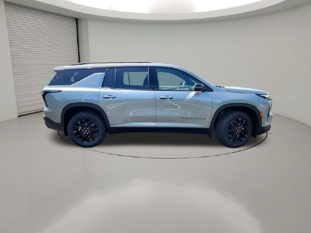 New 2026 Chevrolet Traverse LT w/ Midnight/Sport Edition FWD image 8