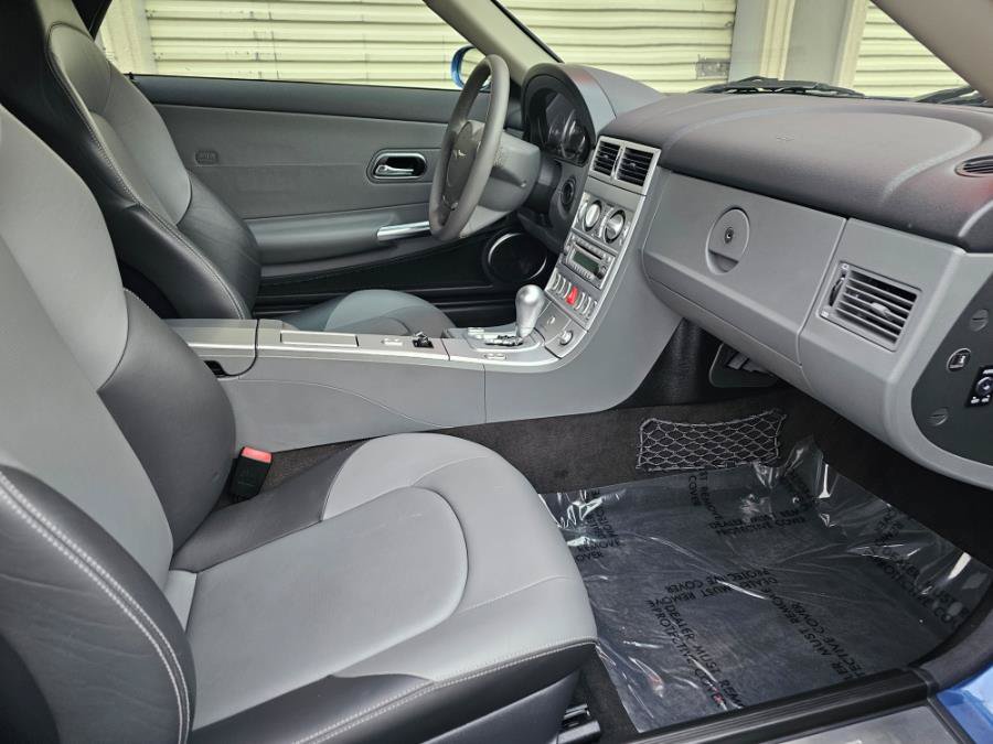 Used 2008 Chrysler Crossfire Limited RWD image 9