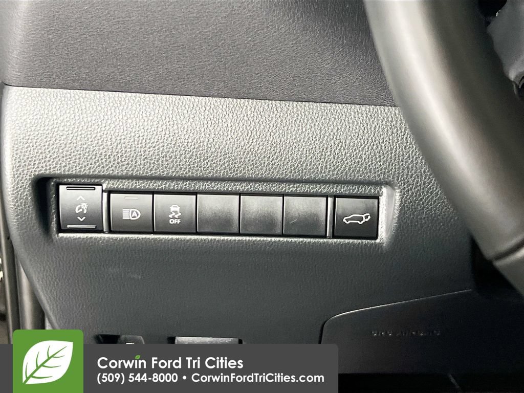 Used 2024 Toyota Venza Nightshade AWD/4WD image 20